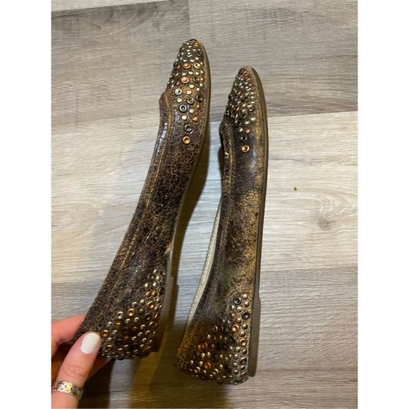 Frye Carson Studded Distressed Leather Ballet Flats, Size 7.5, MSRP $158 - Picture 5 of 8